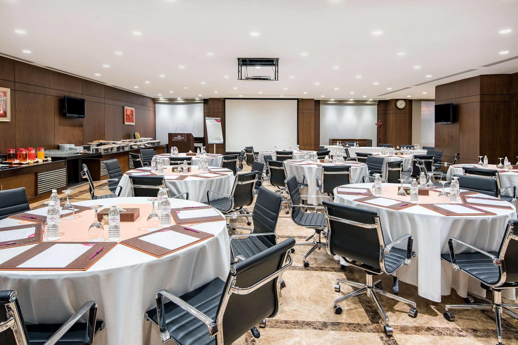 Crowne Plaza Madinah By Ihg Hotel